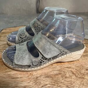 David Tate Made In Italy Gray Cutout Velcro Closure Sandals Size 6